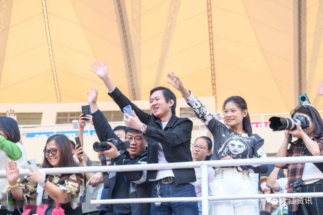 卡利亚里VS莱切直播_卡利亚里VS莱切双端同步高清直播_卡利亚里VS莱切直播多语言解说